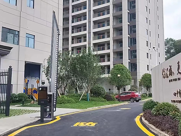 匯?！}興住宅